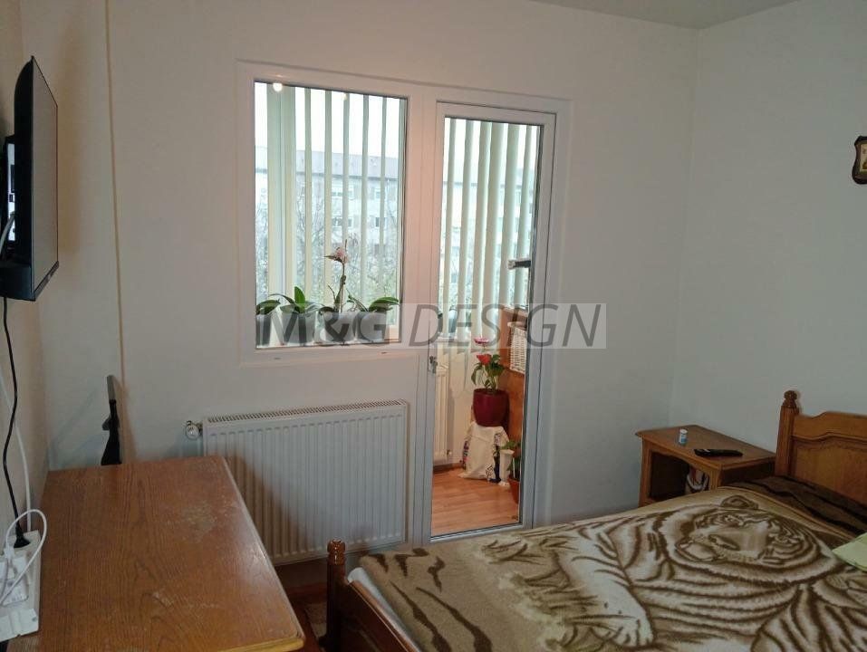 Apartament 3 camere Dacia cu centrala - Poză 6