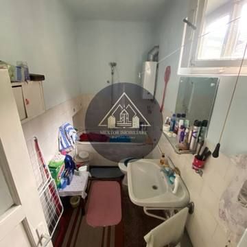 Casa mica in centru Medias - Poză 4