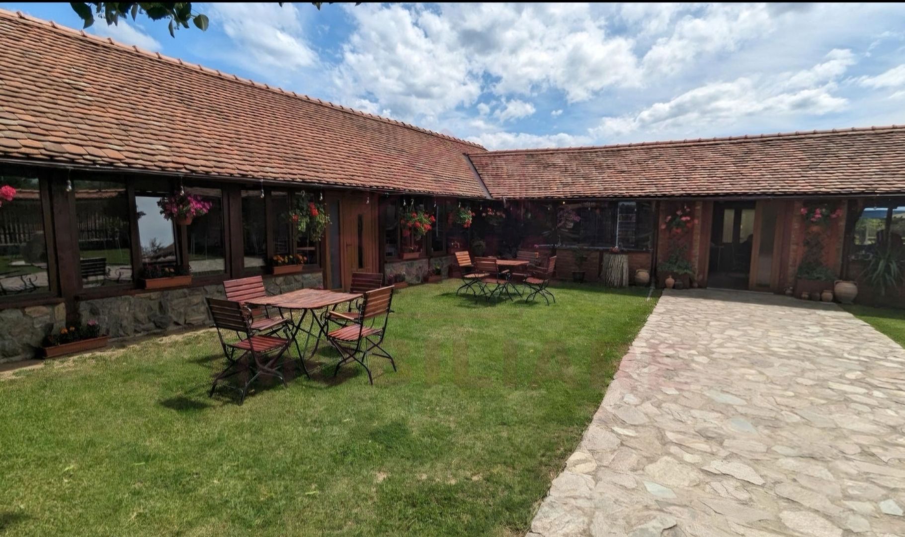 RESTAURANT DE VÂNZARE-COM. OBREJA\SAT IAZ\CARAȘ SEVERIN - Poză 1