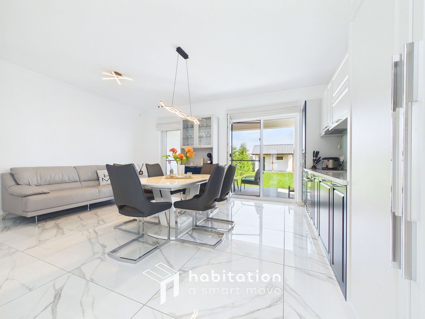 Duplex elegant si luminos, cu o curte impresionantă, Dumbrăvița - Poză 2