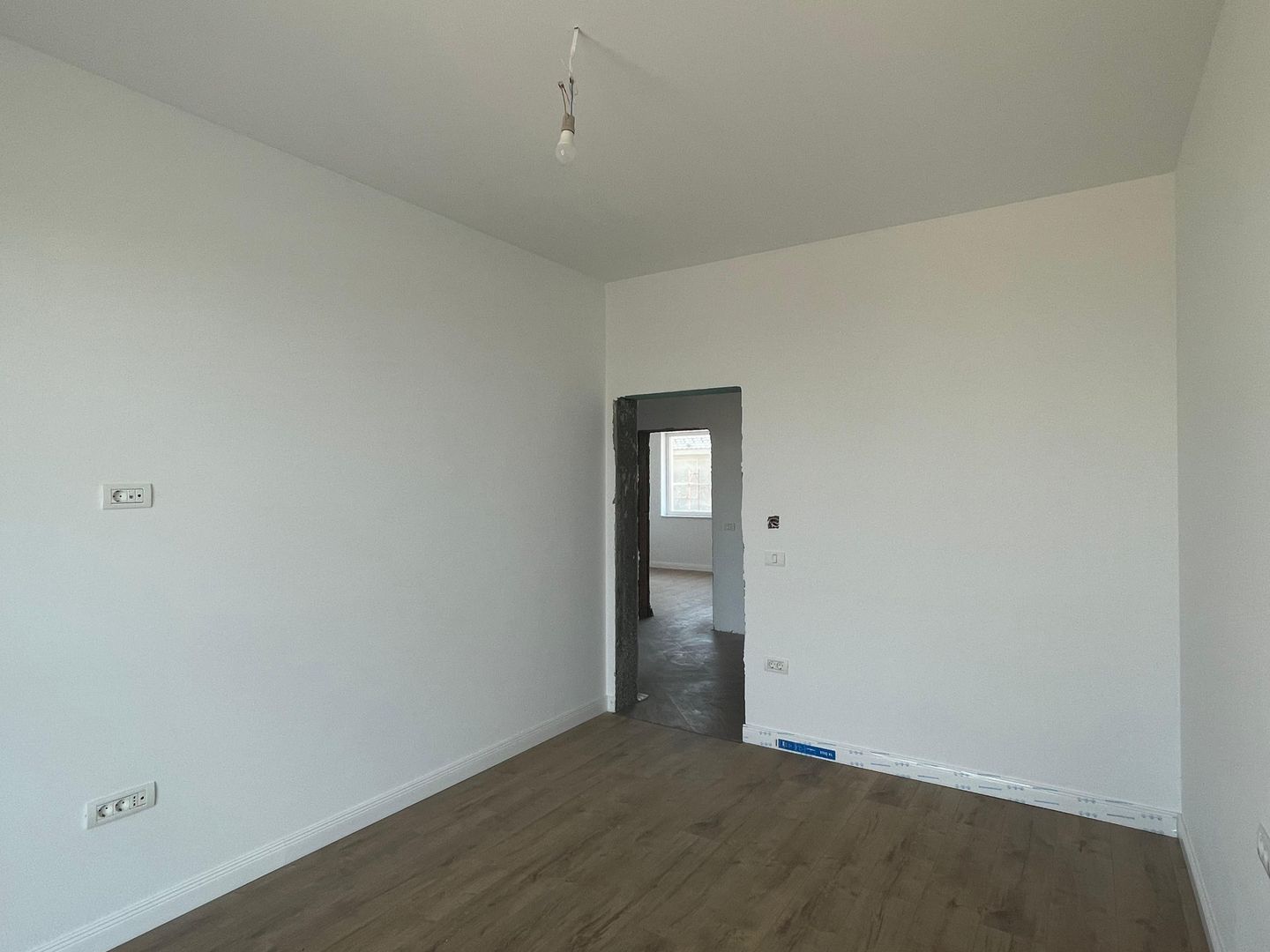 Duplex separat prin camera tehnica - 5 camere - Mosnita Noua - Poză 12