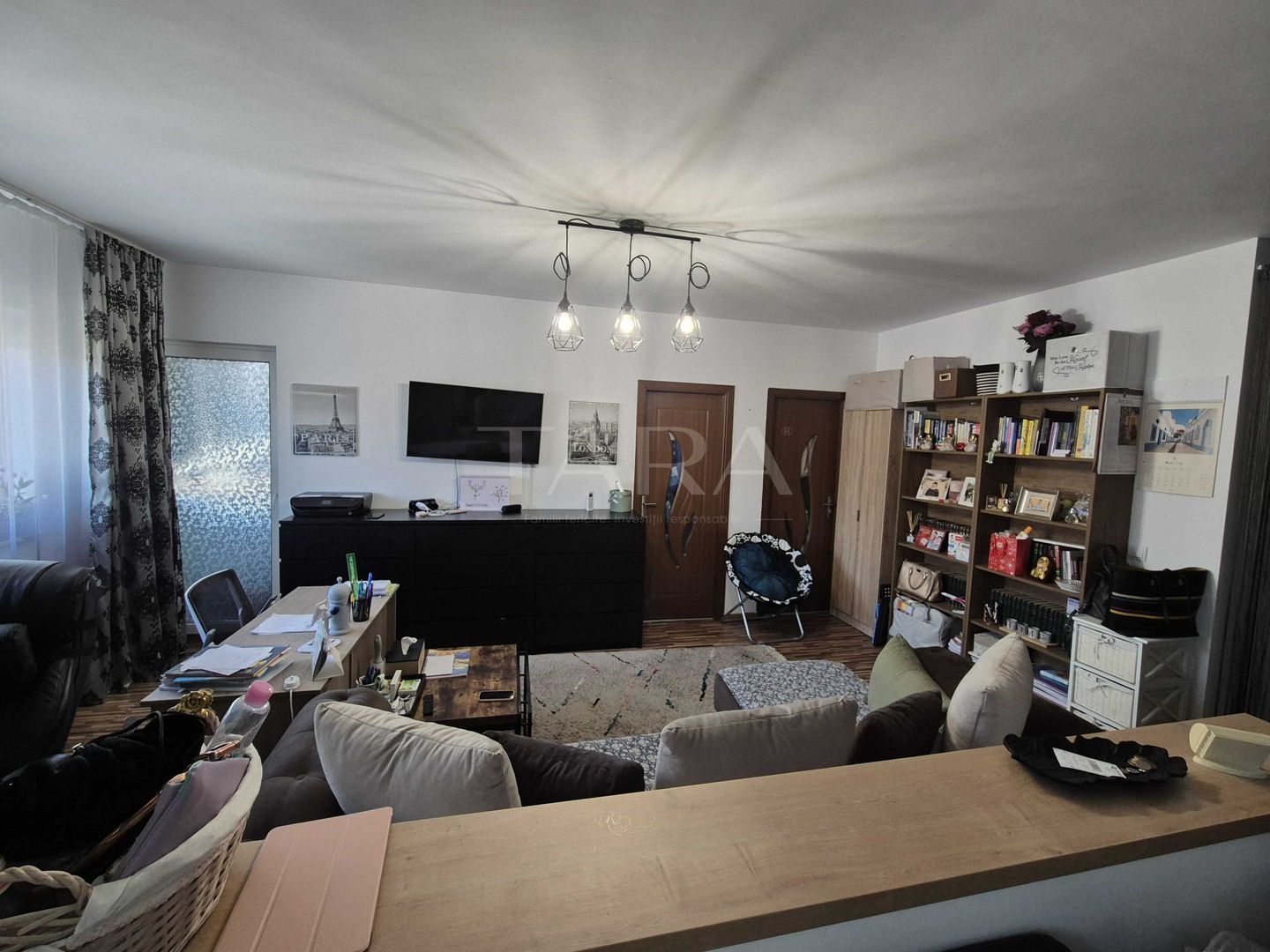 Apartament 3 camere, complet mobilat și utilat, Florilor central. - Poză 1