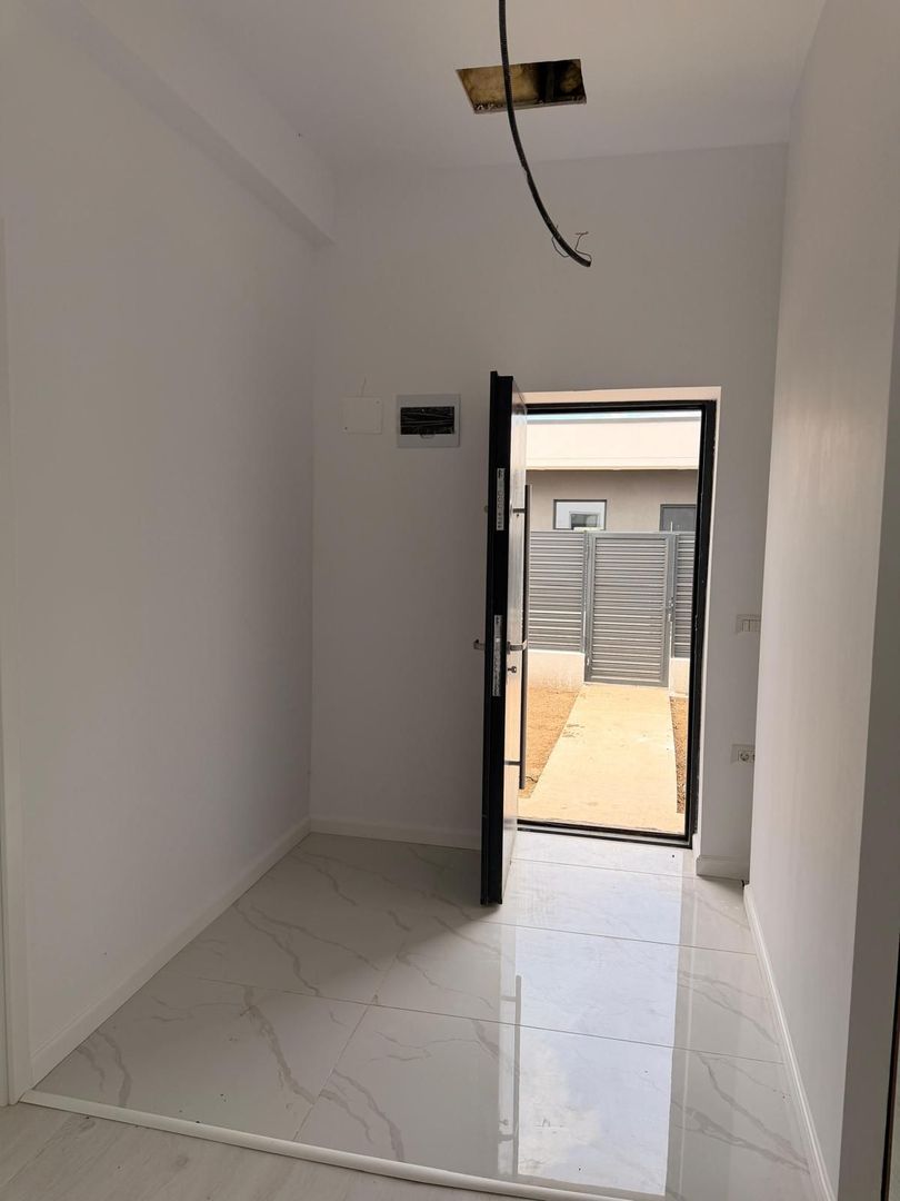 CASA INDIVIDUALA- AFUMATI, TEREN 260 MP, MUTARE IMEDIATA,COMISION 0% - Poză 5