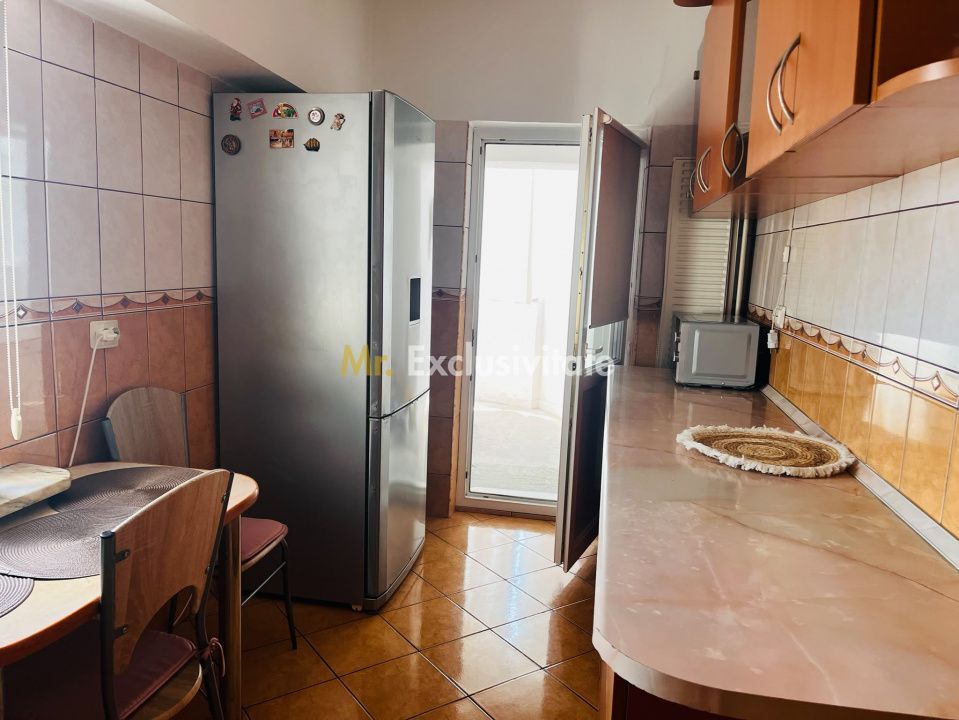 Apartament ultracentral, 3 camere, cu priveliste impresionanta, langa Mercur - Poză 8