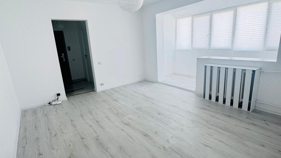 Vanzare apartament luminos de 3 camere, 2 balcoane in Titan-L. Rebreanu-RENOVAT - Poză 11