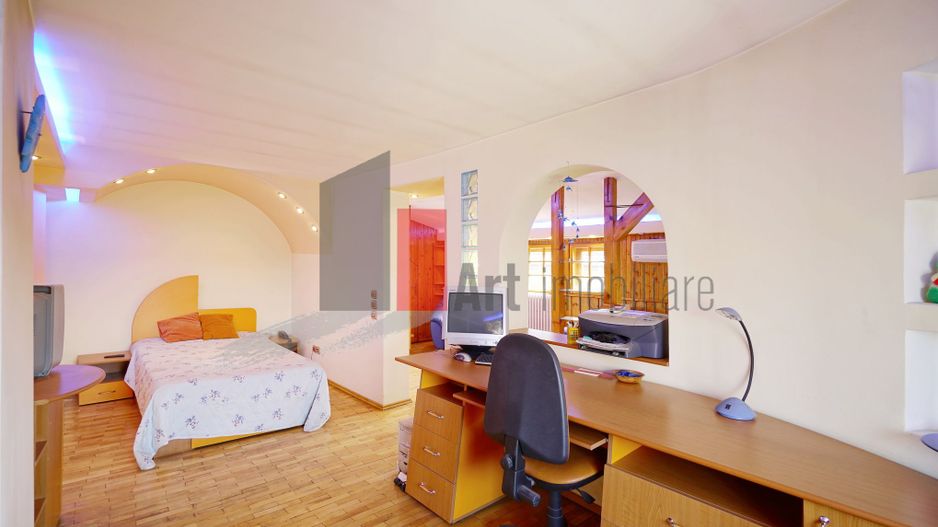 Vatra Luminoasa, jumatate de vila, intrare separata - Poză 13