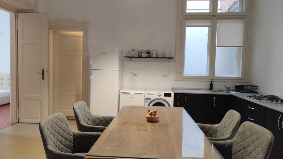 Inchiriere 3 camere  ultracentral, str. Iuliu Maniu, Oradea - Poză 7