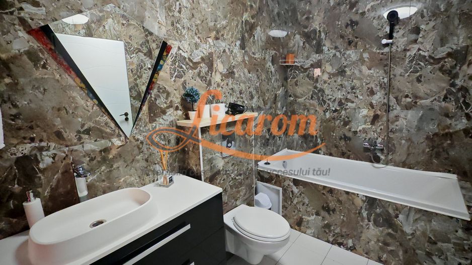 Vila 10 camere,pretabil compartimentare in 2 unitati separate,ASTRA. - Poză 12