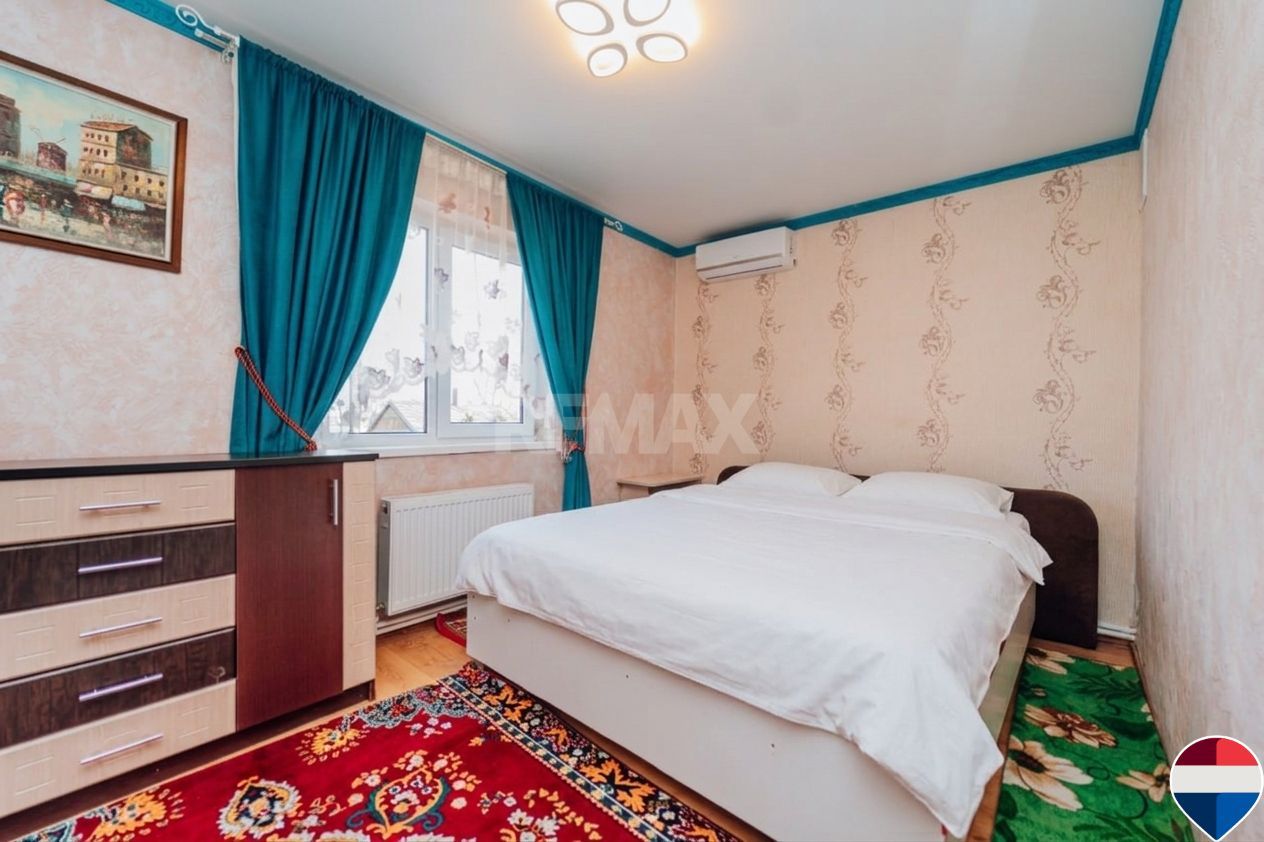 Casă de vânzare, Obileni, Hîncești ,185 m² ,16 ari, 2 garaje - Poză 8