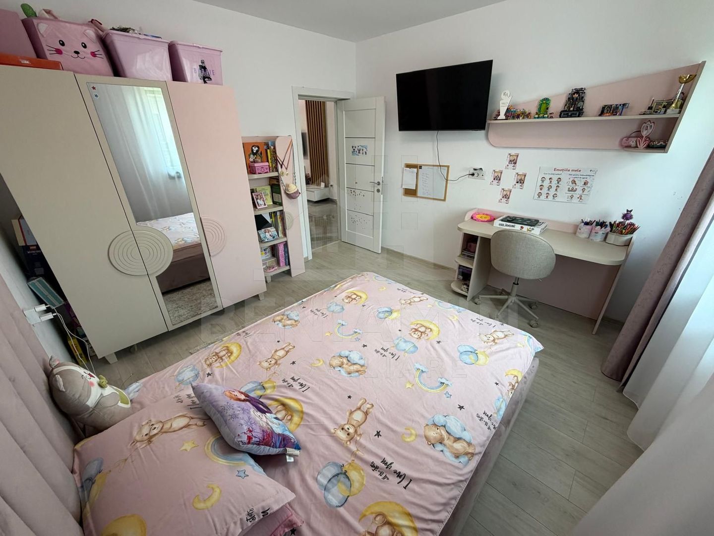 Casa-3 Dormitoare-2 Bai-Teren 400mp-Aeroport-Mobilata-Utilata-Moderna - Poză 5