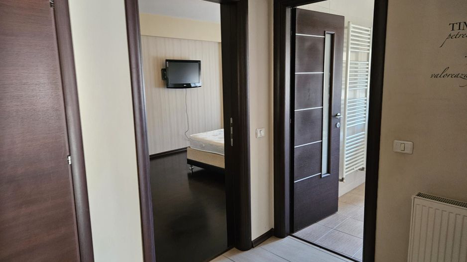 Inchiriere apartament bloc nou cu garaj, centru Pitesti - Poză 8