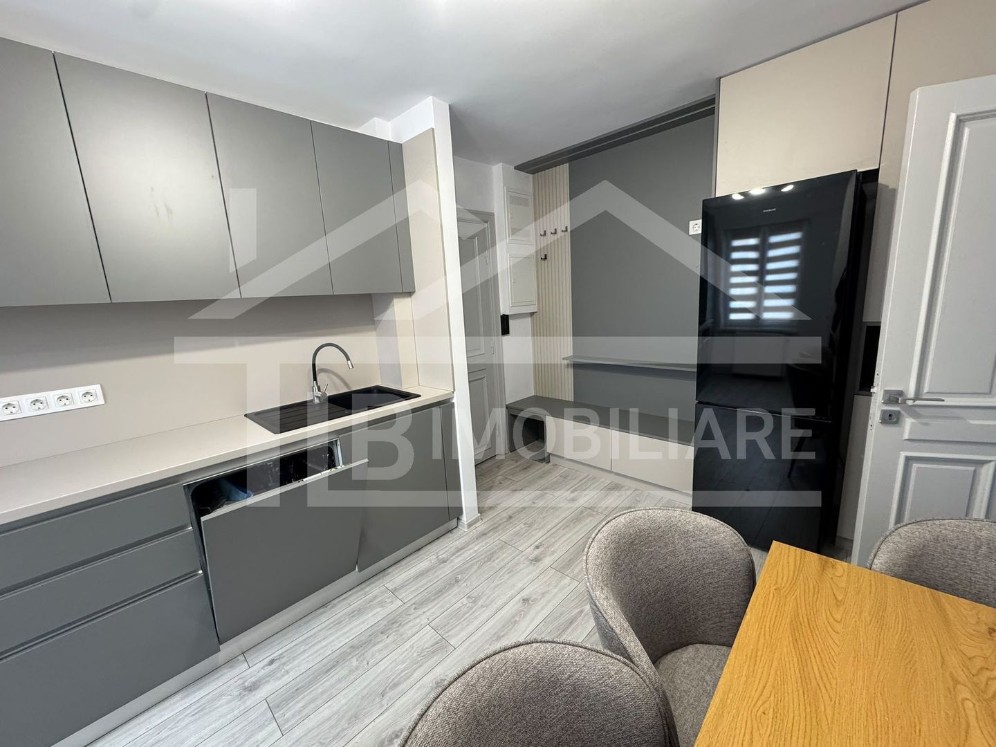 Apartament cu 2 camere, 50 mp, decomandat, Zona Fortuna - Poză 7