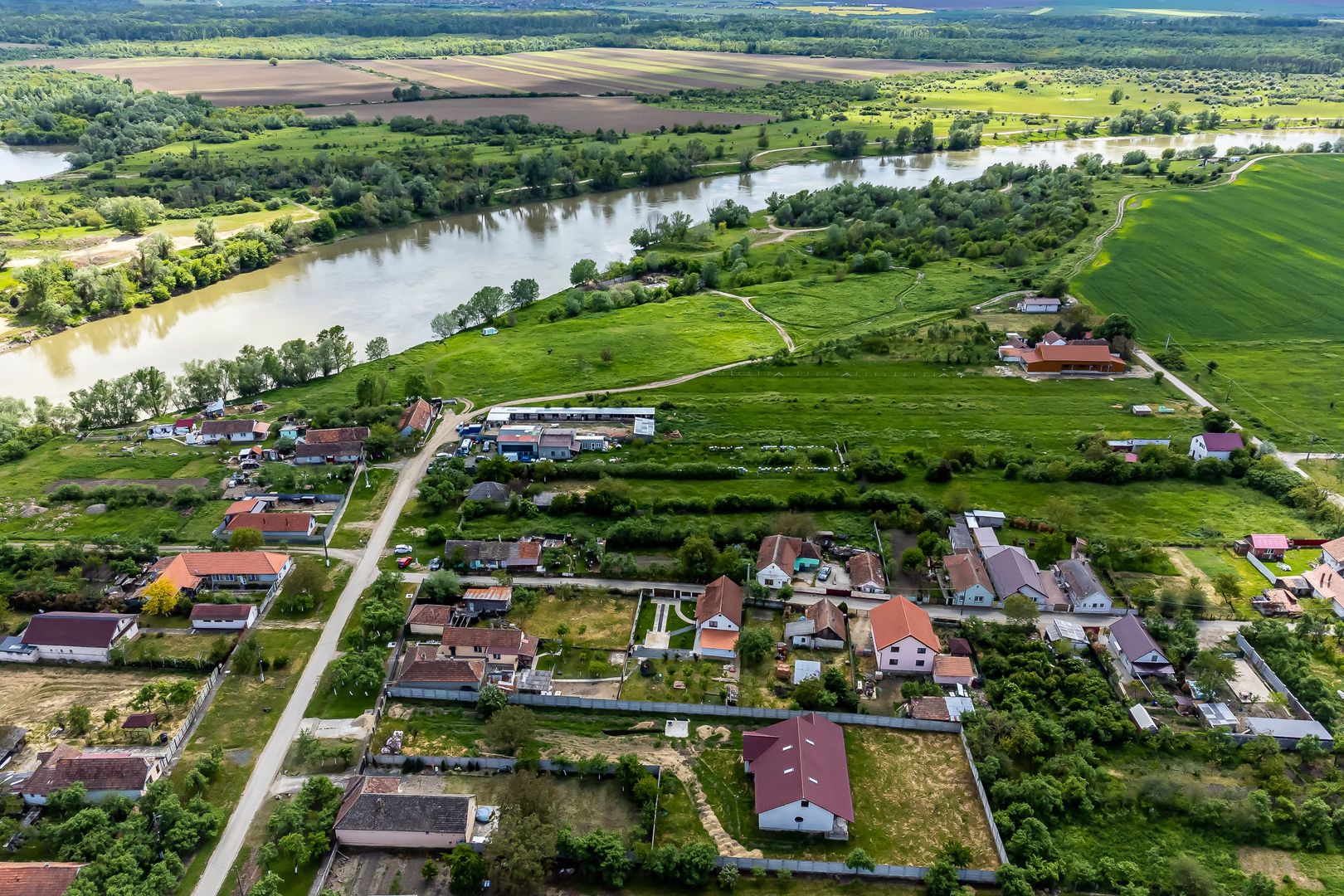 Teren intravilan Mândruloc - Poză 3