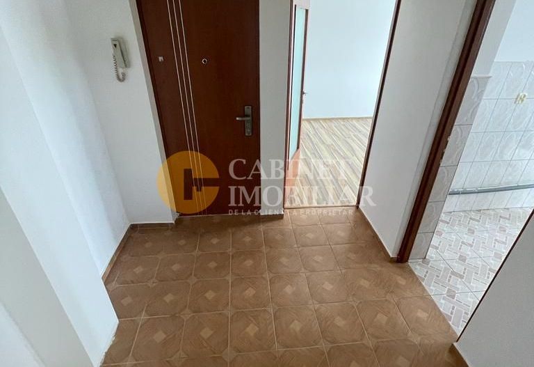 Etaj 3 apartament cu 2 camere decomadat zona Mircea-Galata - Poză 3