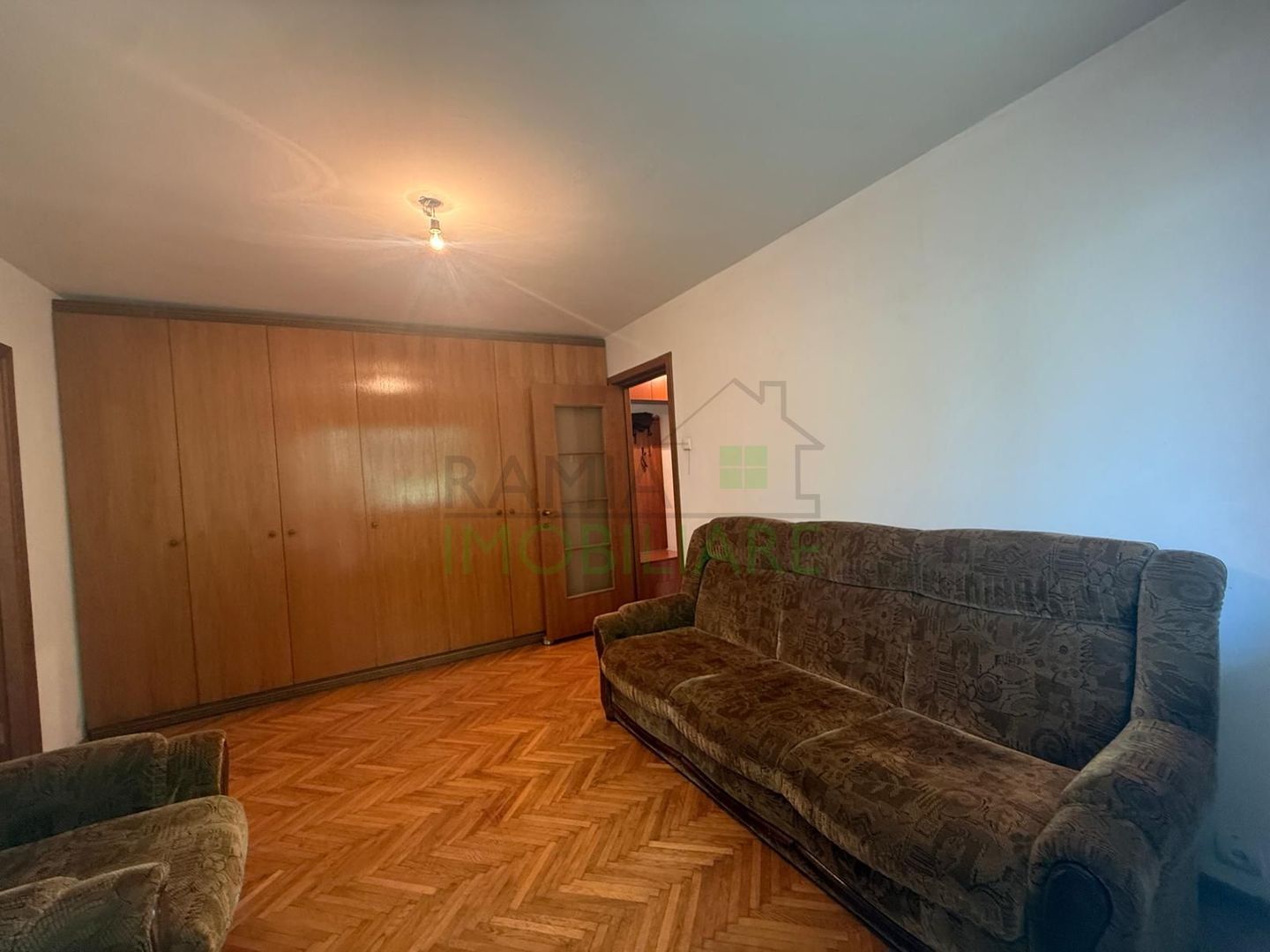 Apartament spațios cu 2 camere, etaj intermediar, mobilat – Astra - Poză 6