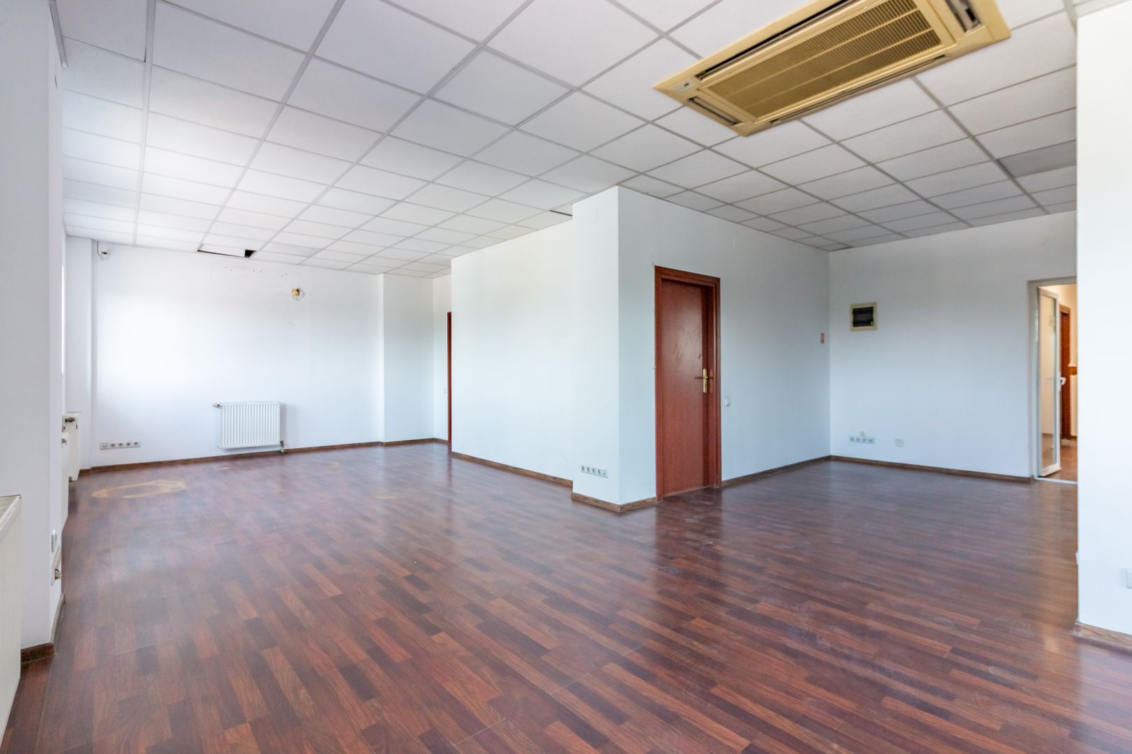 Vanzare Spațiu industrial-logistic 1550mp Centura B. Renovat 2024 ISU - Poză 26