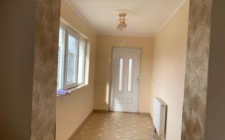 Duplex premium în vatra veche a localității Moșnița Veche - Poză 3