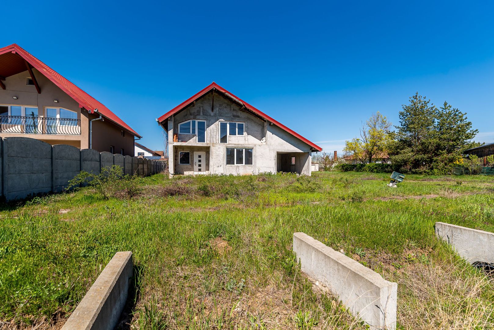 🏡 Casă P+1 la gri | 239 mp construiți | Călugareni -14 km de Arad - Poză 2