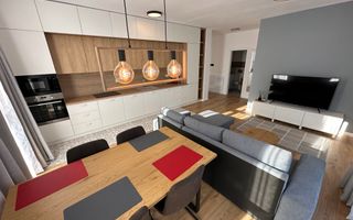 Apartament  3 camere zona Centrala - Poză 2