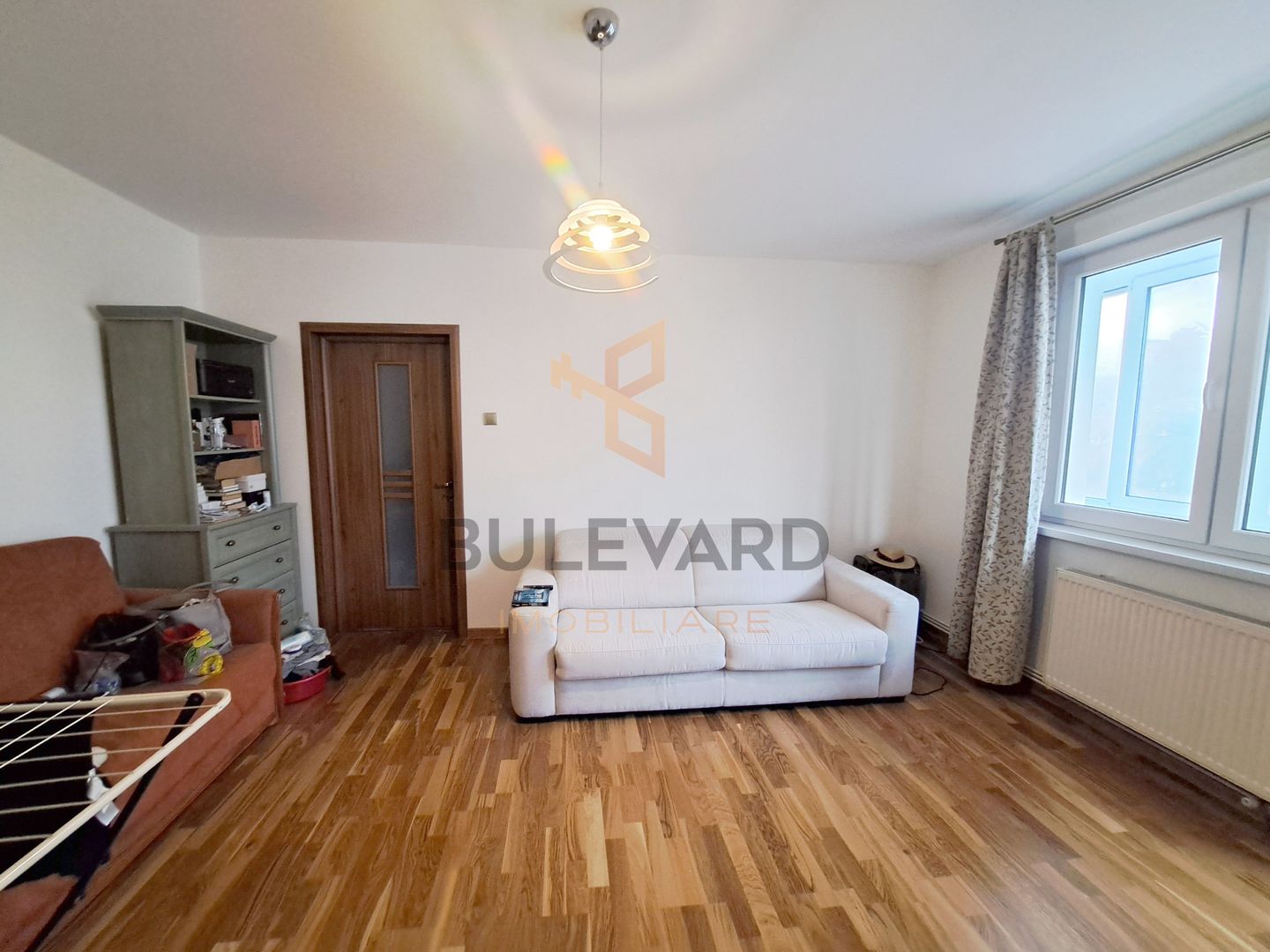 Apartament 2 camere, zona Liceului Onisifor Ghibu, etaj intermediar - Poză 4
