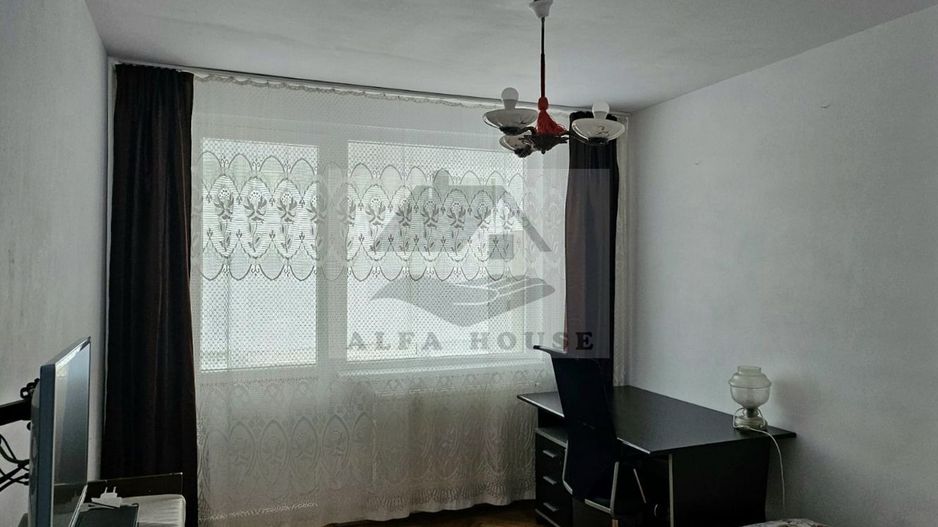 Apartament cu trei camere, zona Centrul Civic,  71 mp - Poză 11