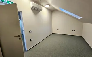Clădire istorică ultracentrală, PUB + 13 birouri, S+P+M, renovată 2024 - Poză 24