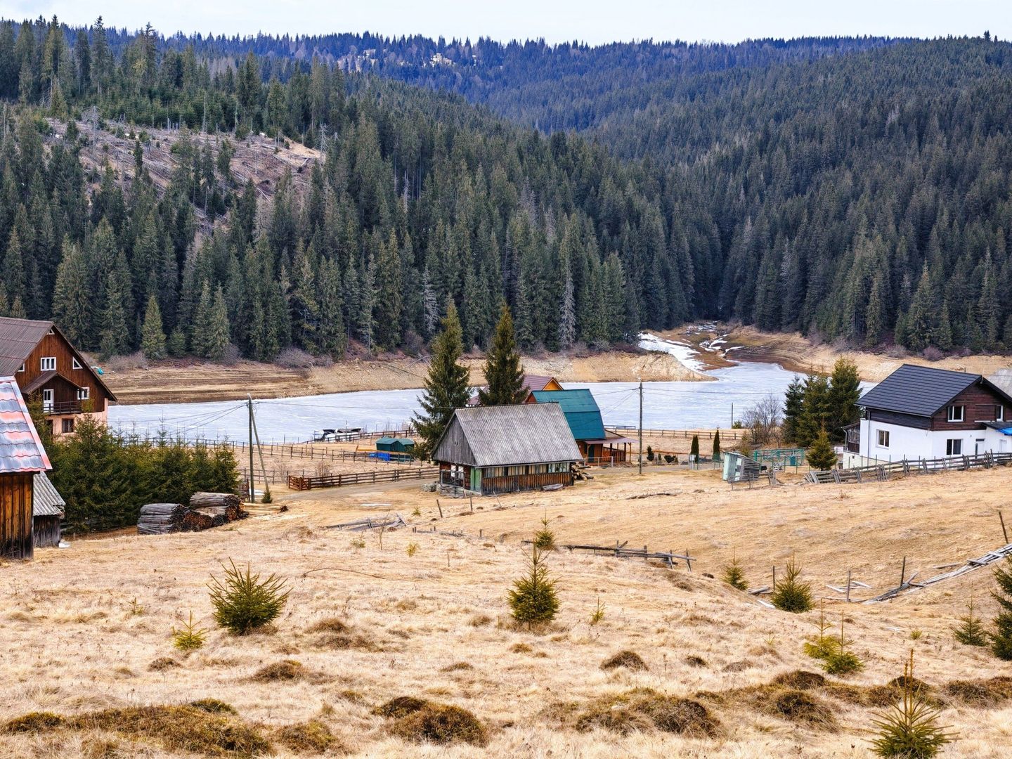 3149 MP in Statiunea Turistica Montana, Belis - Cluj, VEDERE LA LAC - Poză 1