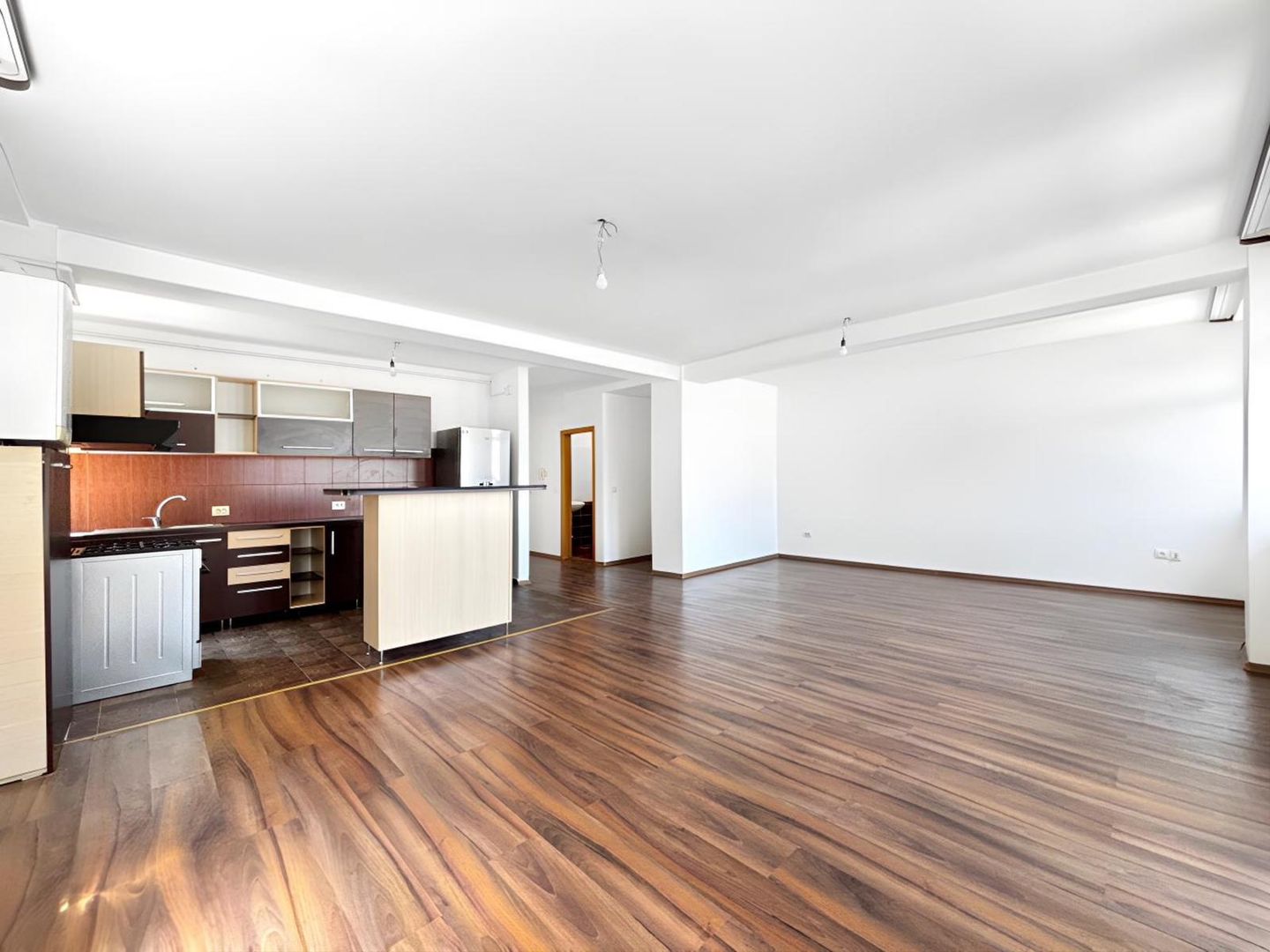 SAD | 106 MP - Pretabil Office | Spatios | Accesibil | Comision 0 - Poză 3
