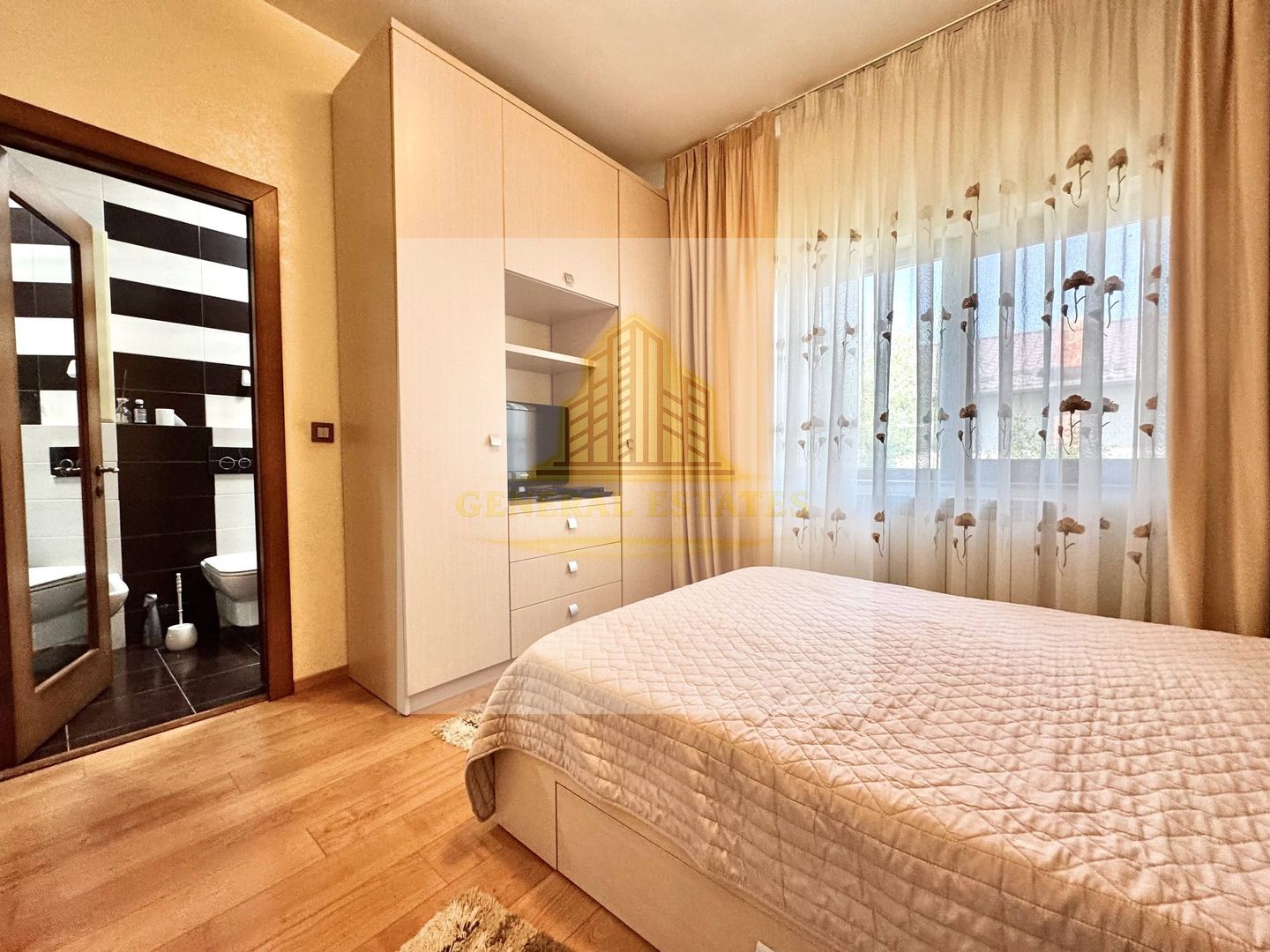 Vînzare Casă în 3 Nivele -Hlincea - 343 m.p. - Poză 10