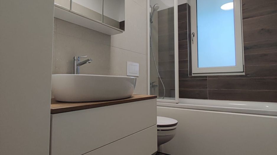 Apartament cu 3 camere, 2 bai si loc de parcare - Poză 23