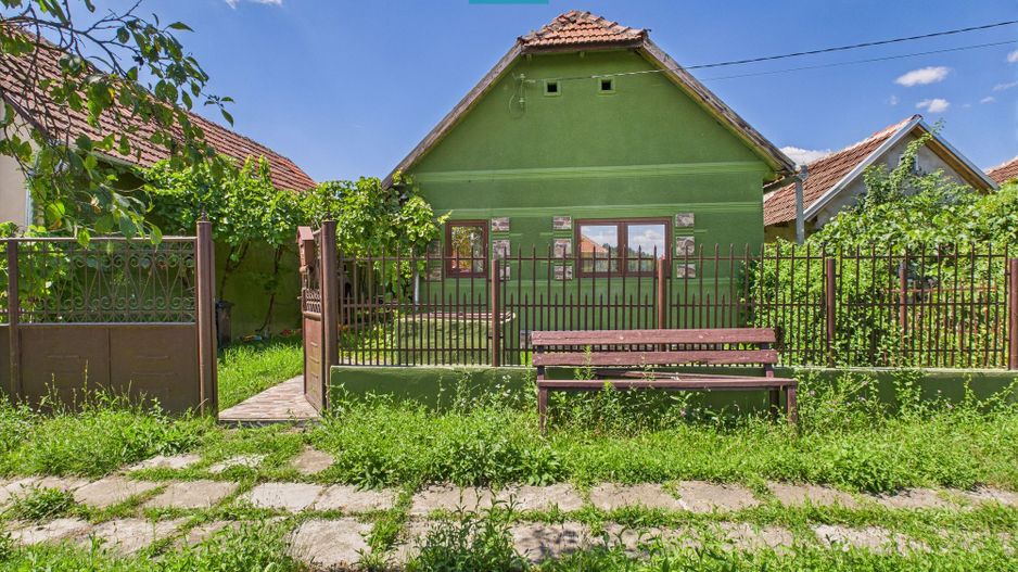 Casă de vacanța cu 2 camere,  zonă idilică în Tauț - Poză 1