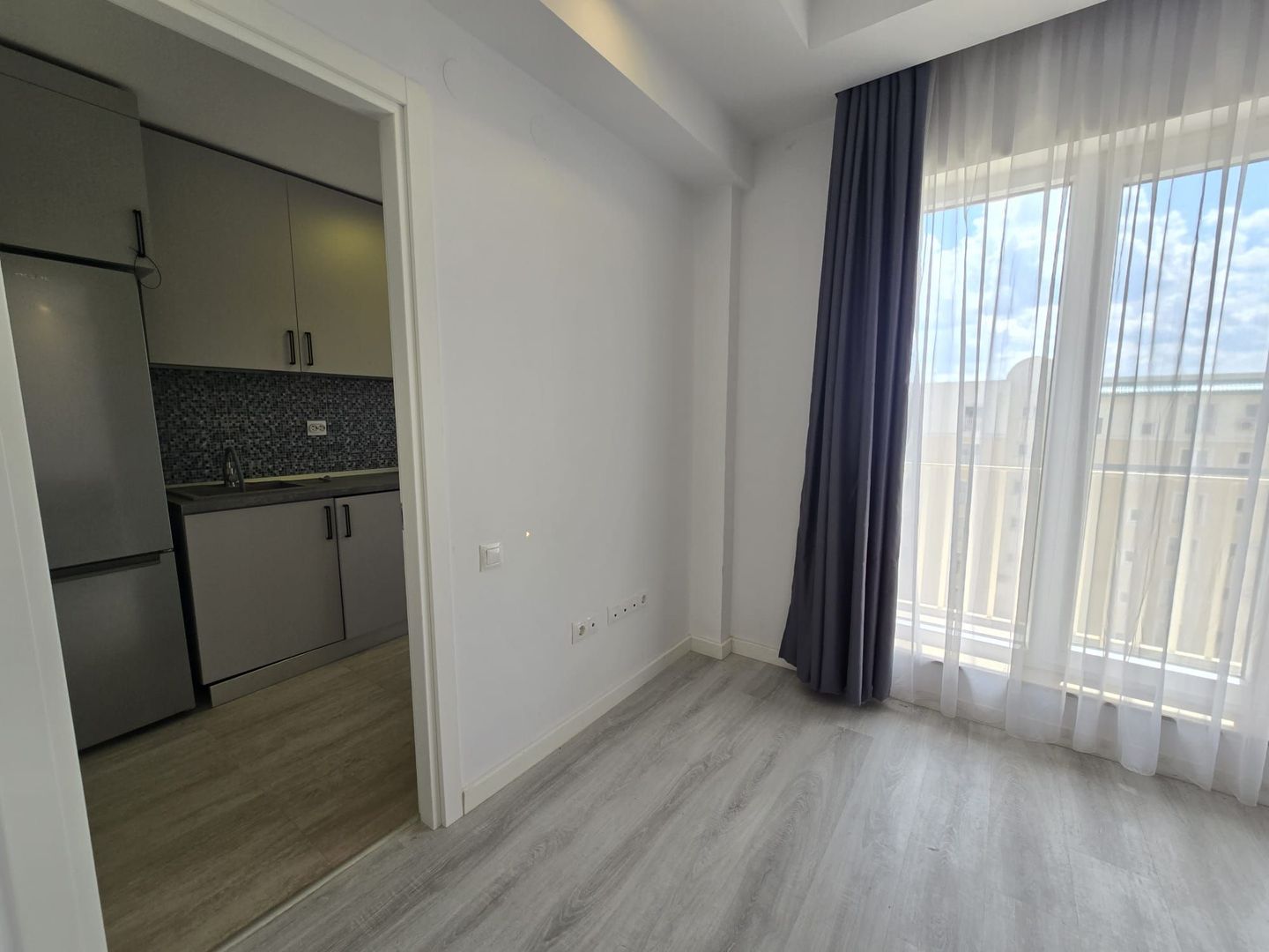 COSMOPOLIS - Studio Simplu Tip Garsoniera, mobilat si utilat. - Poză 4