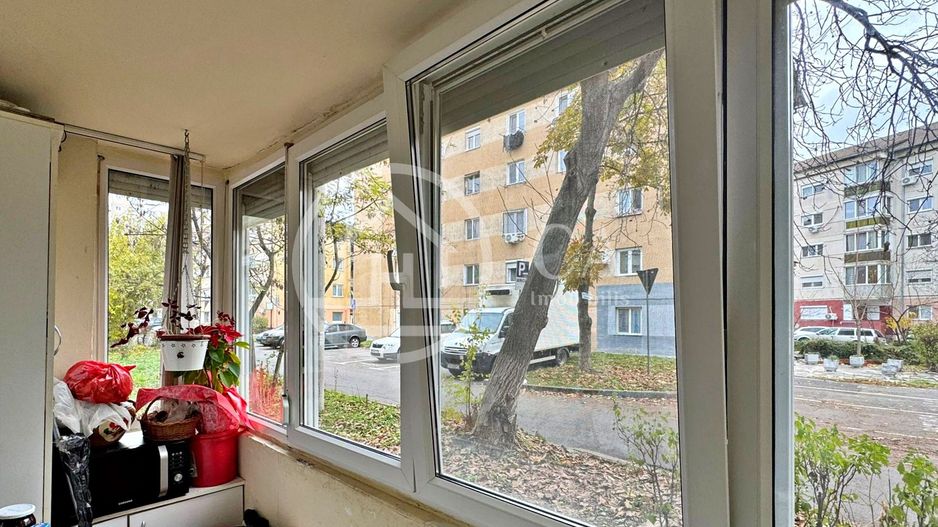 Apartament cu 3 camere de vanzare in zona Rogerius, Oradea - Poză 11