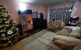 Apartament 4 camere parter/ Spațiu Comercial Nicolina 2 - Poză 1