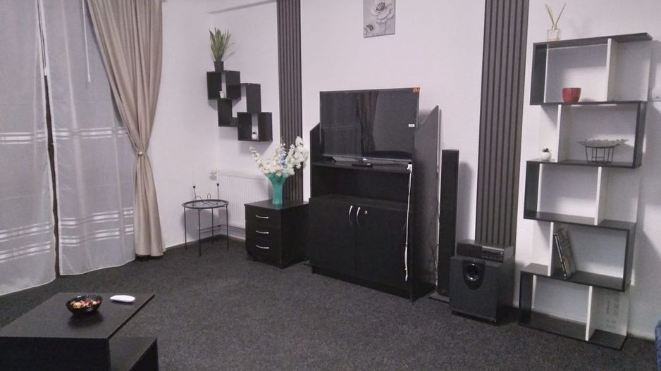 Apartament Piata Romana/Liceul German - Poză 2
