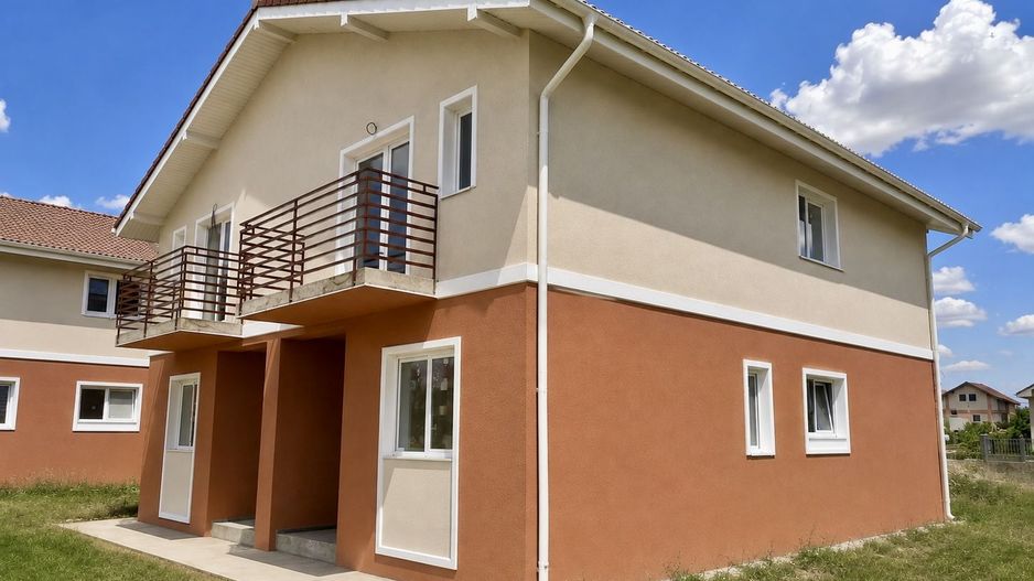 Casă Tip Duplex în Giroc – Confort, calitate și curte generoasă - Poză 2