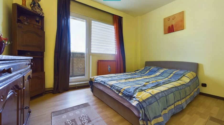 Apartament 4 camere Zona 300 - Poză 2