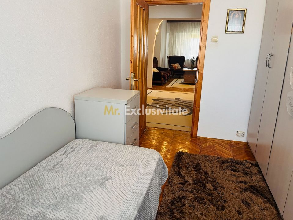 Apartament ultracentral, 3 camere, cu priveliste impresionanta, langa Mercur - Poză 4