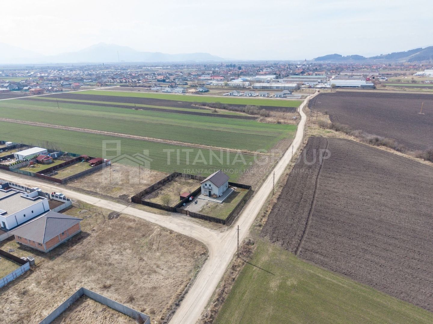 Teren 500 mp, împrejmuit, curent și internet pe teren, cu proiect și autorizație - Poză 20