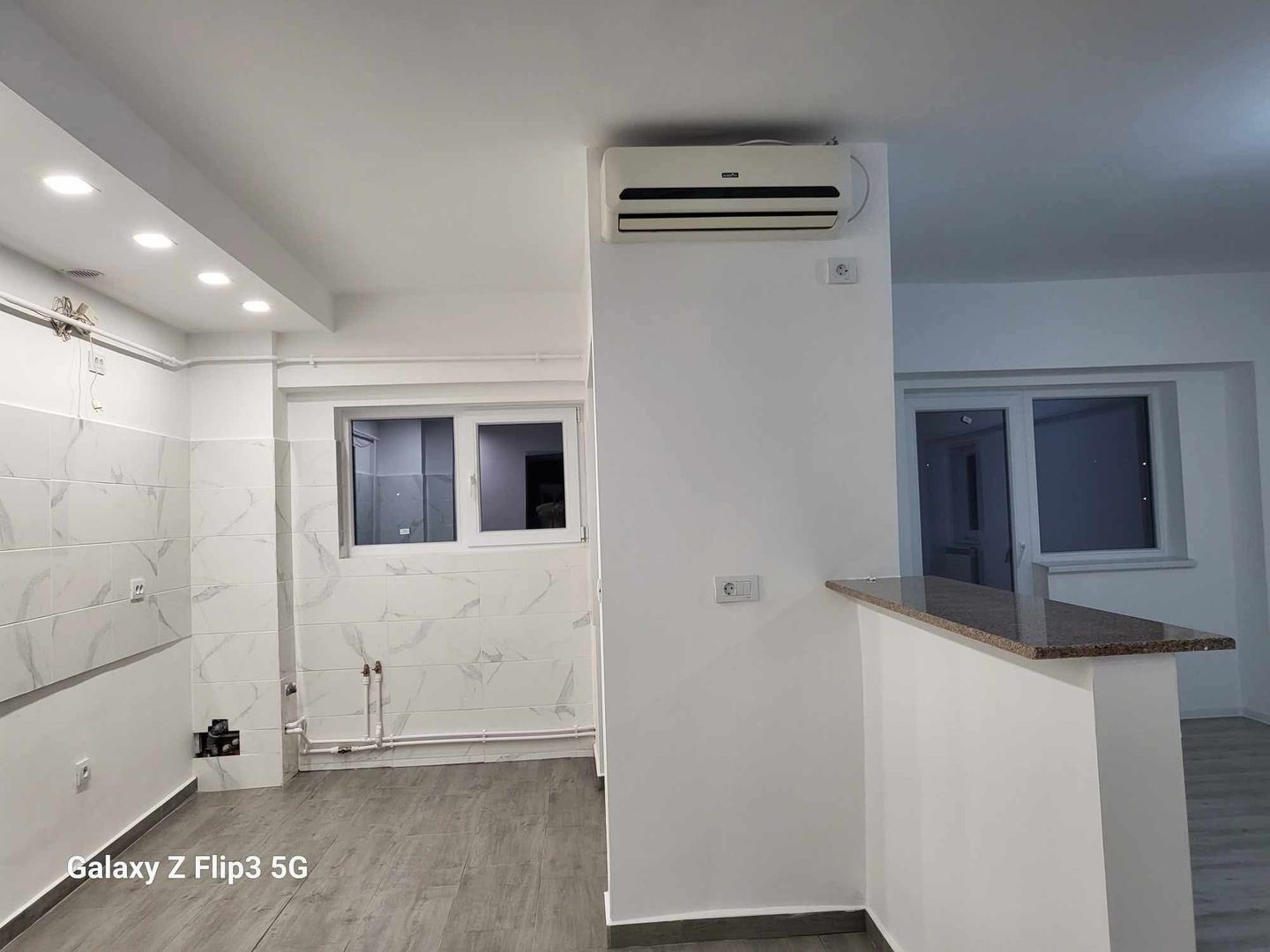 Apartament 3 camere, D, 83 mp, 105.000euro Lunca Cetatuii - Poză 1
