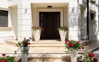 Vila Individuala cu arhitectura superba | 1128mp Teren | Piscina - Poză 2