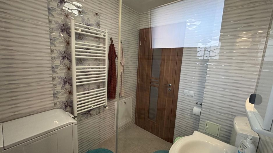 Apartament impecabil 69,5mp 3 camere  2 băi etaj 1 cu loc de parcare - Poză 19
