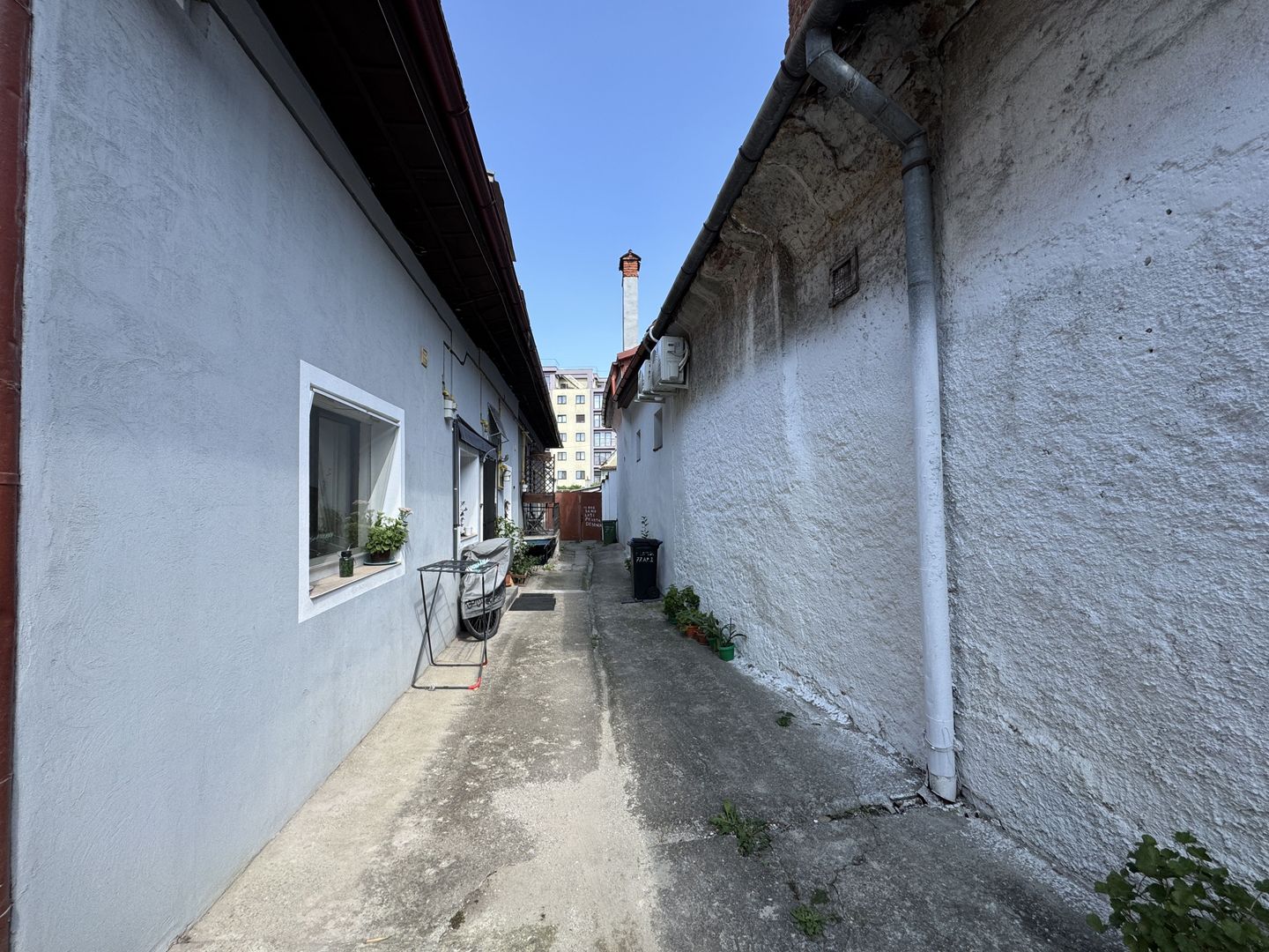 Apartament cu 2 camere la casa in Blumana, str De Mijloc - Poză 24