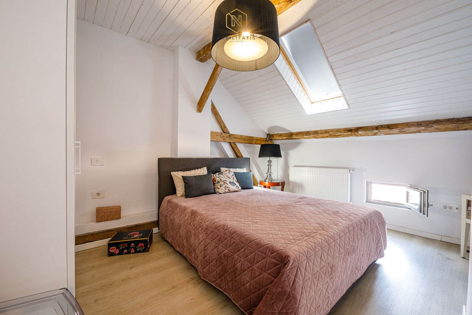 Oferta inchiriata-Apartament superb, central | Imobil Renovat integral + Terasa - Poză 16