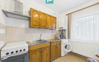 Casă cu 2 apartamente în Grădiște - Poză 17