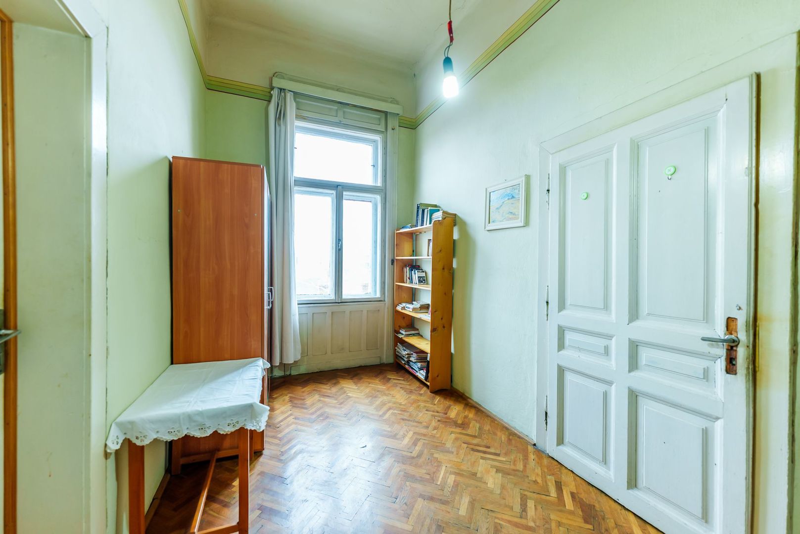 Apartament cu 2 camere Strada Episcopiei - Poză 2