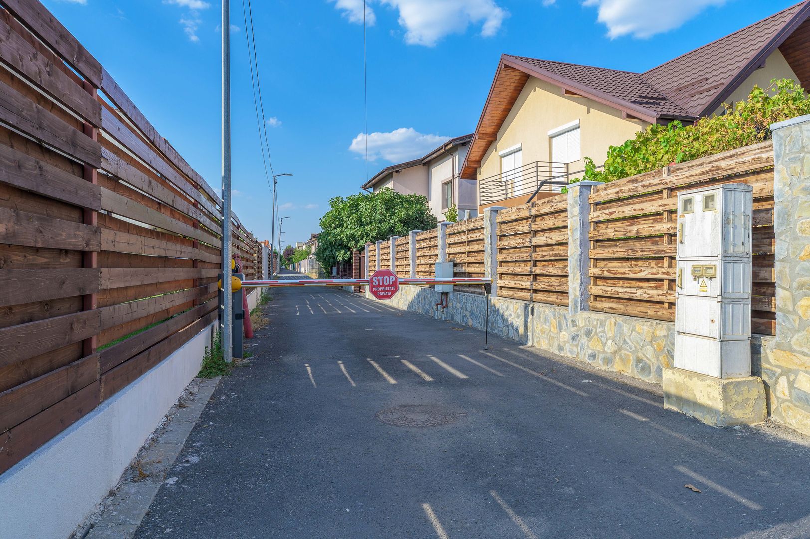VANZARE Vilă PREMIUM cu 6 camere în zona Central, OTOPENI - Poză 48