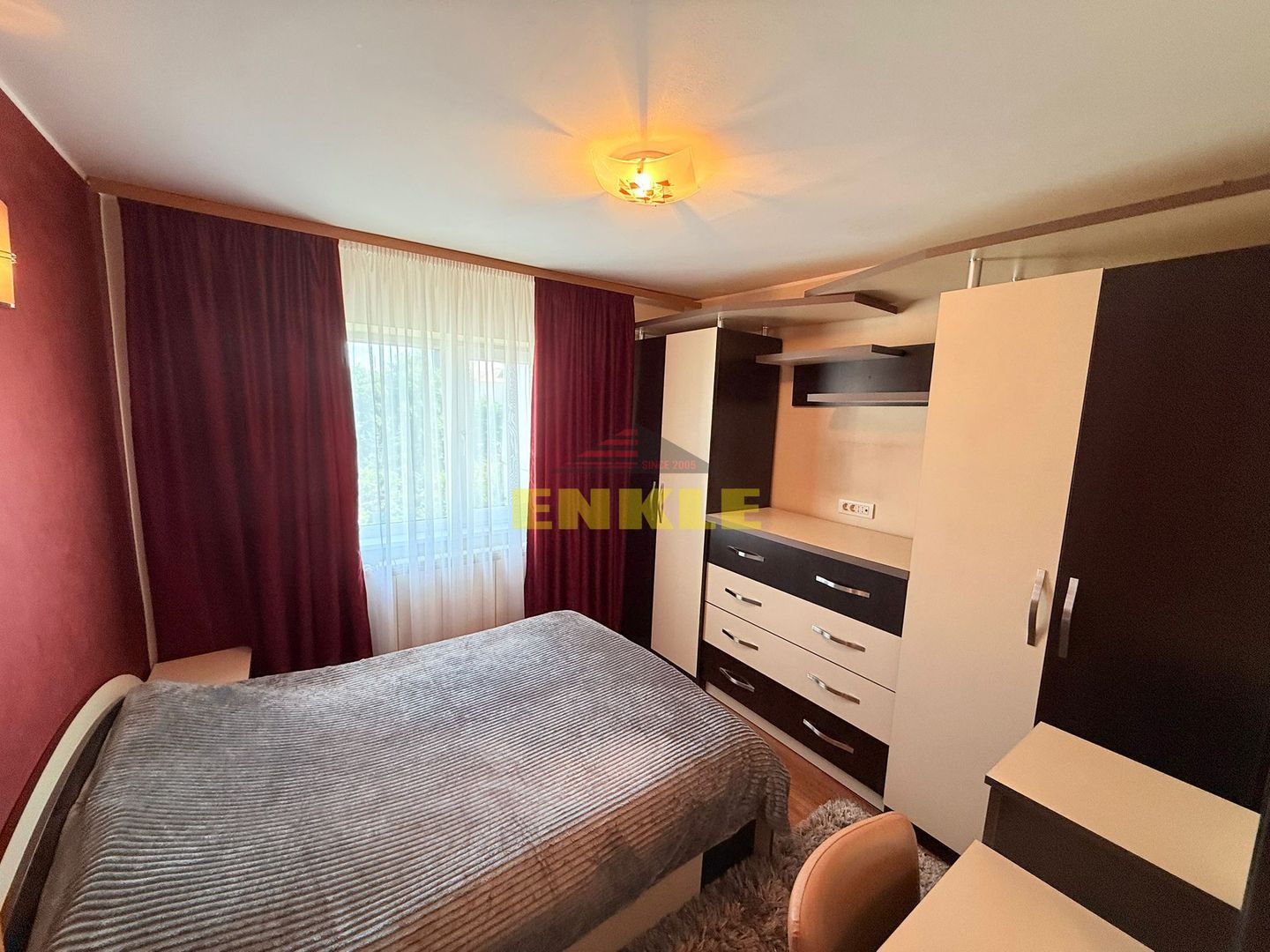 De vanzare apartament cu 3 camere, zona Mall. - Poză 6