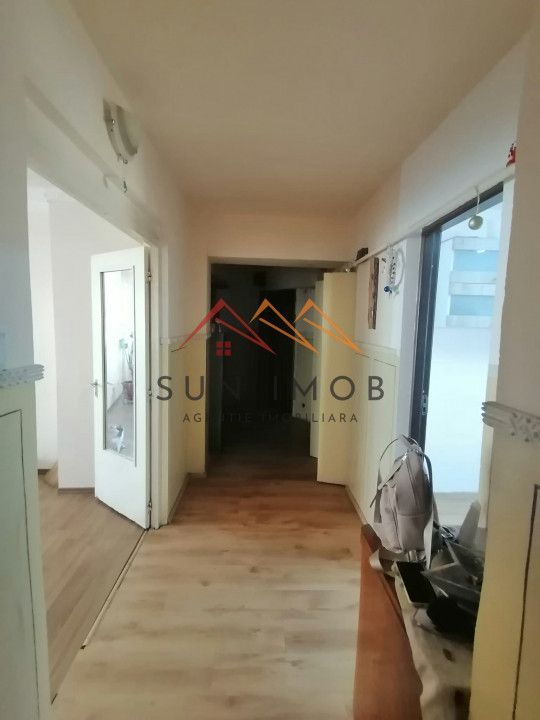 Apartament 3 camere, ultracentral, 1990, 2 bai, 2 balcoane, 74 mp utili - Poză 2