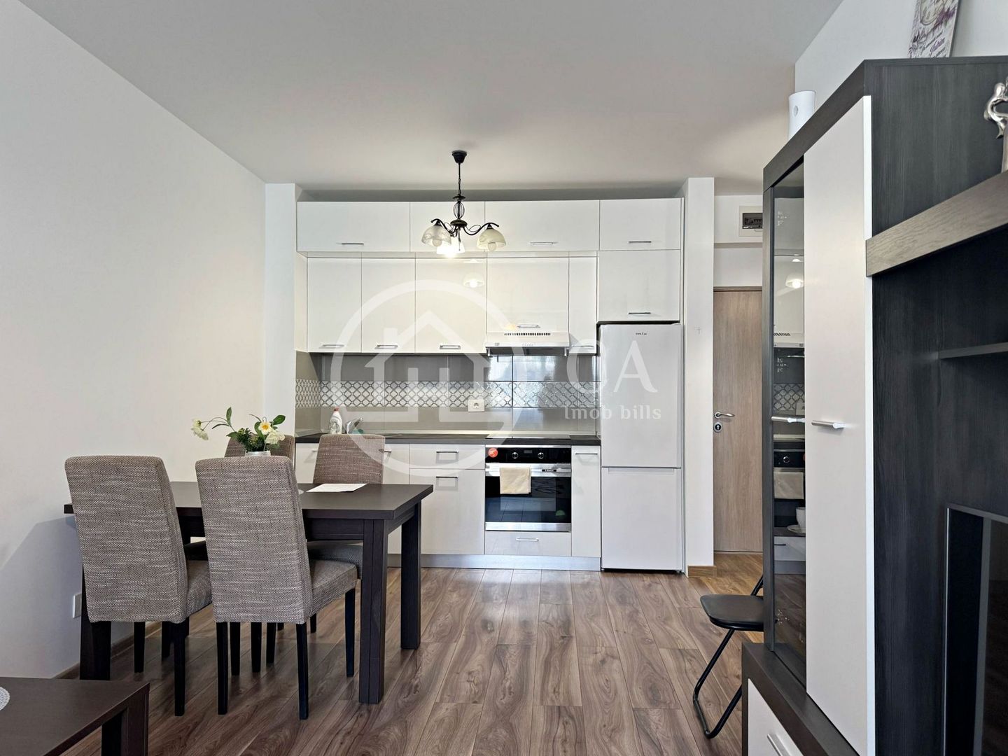 Apartament de închiriat cu 2 camere în Prima Universității, Oradea - Poză 1